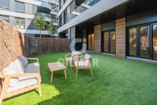 Appartement à Salvador. Espectacular bajo con jardin