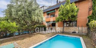 Maison jumelée à Canillas. Chalet adosado en arturo soria