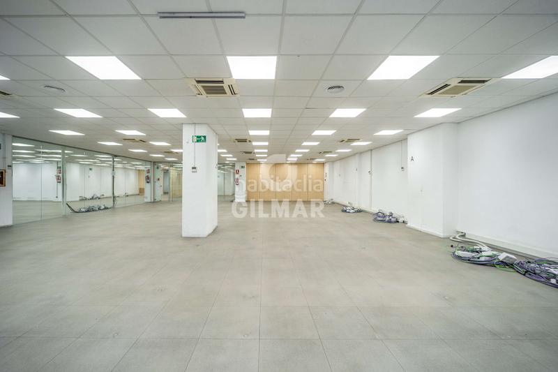 Foto 6765b44c-6770-4e72-a9c4-5ffd4cb5f7e2. Oficina se comercializa en julián camarillo, una zona industrial con una gran proyección, adaptando lofts y oficinas a viviendas, esta mag en Madrid