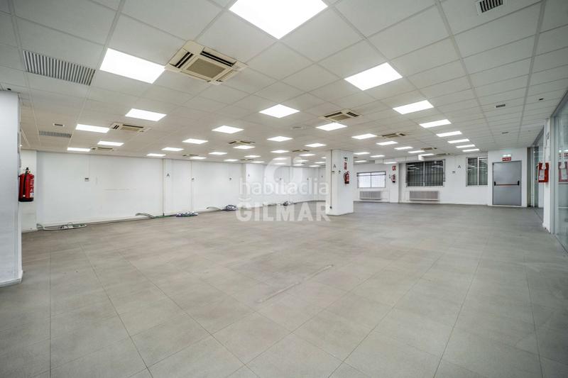 Foto f62aac11-5a44-49b2-8828-7102225c4be6. Oficina se comercializa en julián camarillo, una zona industrial con una gran proyección, adaptando lofts y oficinas a viviendas, esta mag en Madrid