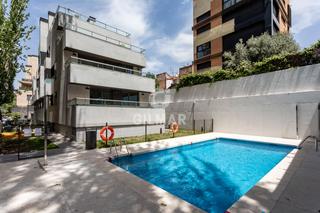 Dúplex en Colina. Vivienda impecable, con máximas calidades junto a arturo soria.