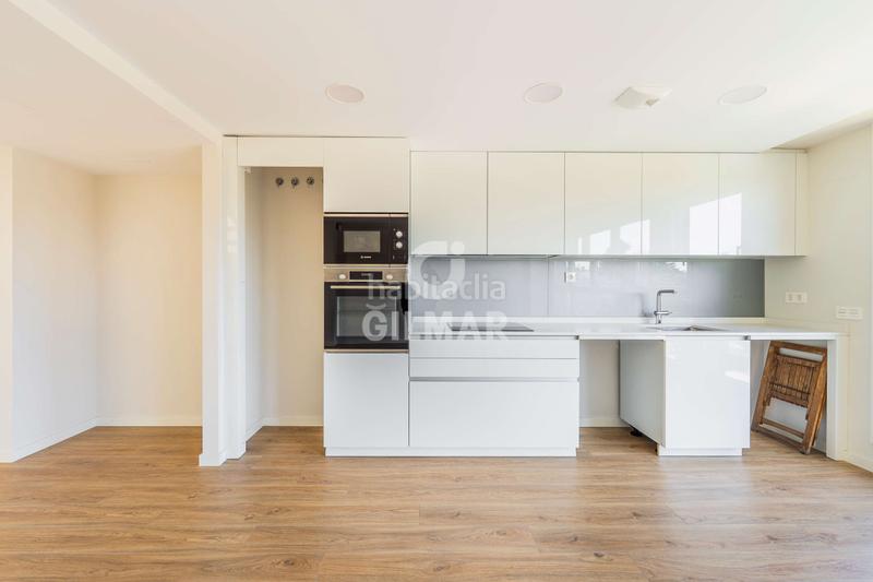 Foto 7f643343-7382-4341-b38e-3ca7234ebbfa. Duplex con riscaldamento parcheggio piscina in San Juan Bautista Madrid