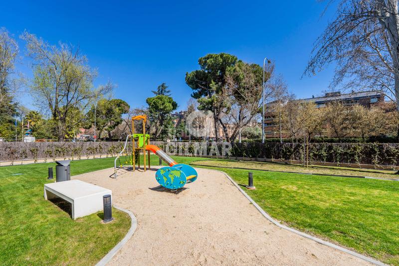 Foto b5f854b8-324a-4aa3-92ee-af5a887b1e5b. Duplex con riscaldamento parcheggio piscina in San Juan Bautista Madrid