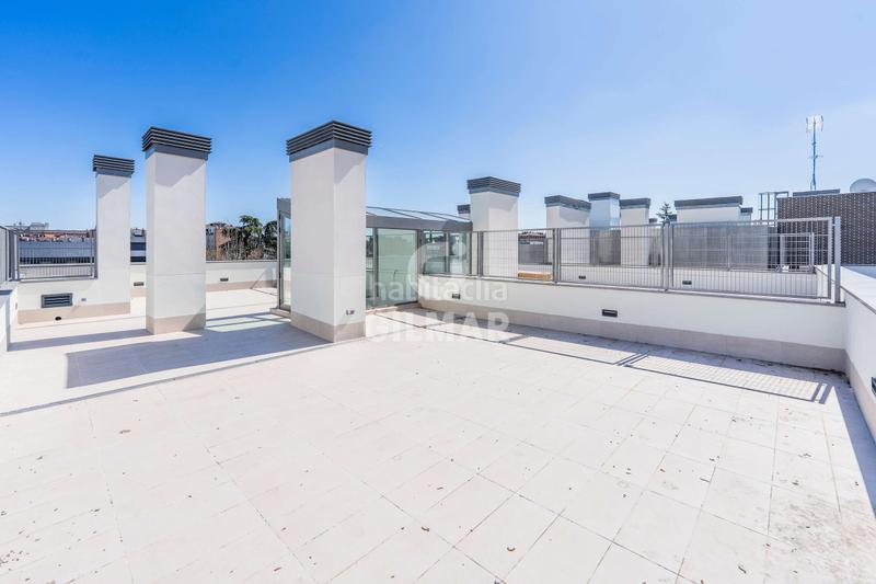 Foto f958fb70-6130-42a4-8c1d-51797da80035. Duplex con riscaldamento parcheggio piscina in San Juan Bautista Madrid