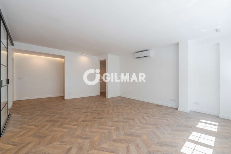 Foto 5860b109-0497-4ad3-8396-888ab829f1d6. Pis amb calefacció aparcament a Costillares Madrid
