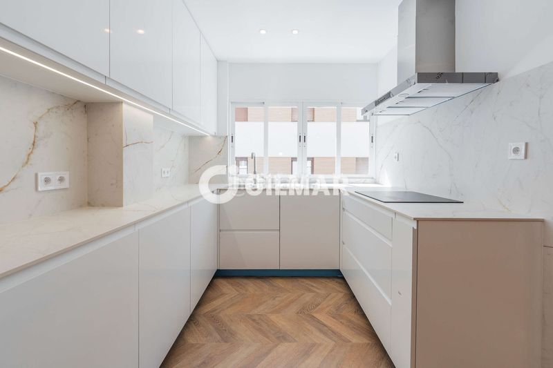 Foto ec9e0264-f79d-4e66-a72c-8e46888ea3ad. Pis amb calefacció aparcament a Costillares Madrid