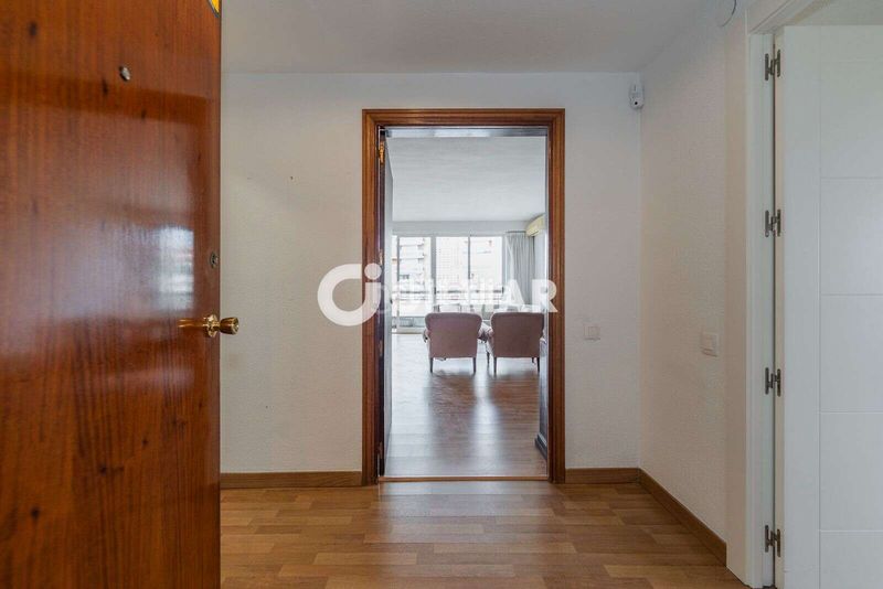 Foto c9c1e10c-ab6e-4b65-a221-94f844c0ed3e. Pis amb calefacció piscina a Costillares Madrid
