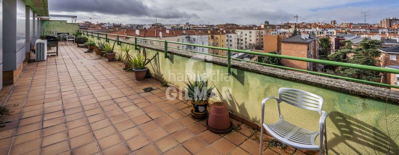 Foto 3548cc22-0d22-4f7b-9836-1edd08932cec. Attico con riscaldamento piscina in Guindalera Madrid