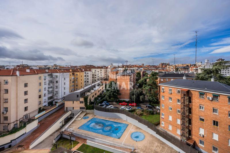 Foto 38ef3624-7c91-4173-8180-2144721666df. Attico con riscaldamento piscina in Guindalera Madrid