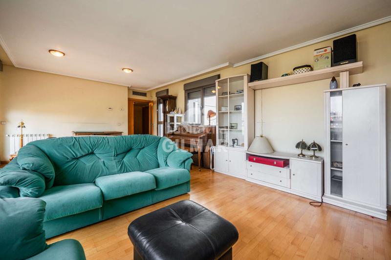 Foto 86ed5641-1c40-41cc-85d1-66b549c1097b. Attico con riscaldamento piscina in Guindalera Madrid