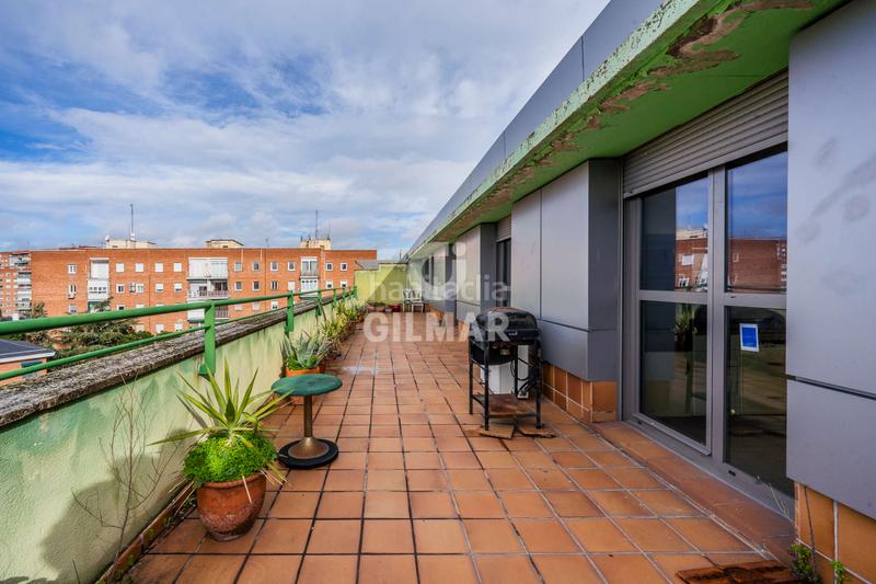 Foto c4b82581-1611-4d96-ae92-59a6075f5300. Attico con riscaldamento piscina in Guindalera Madrid