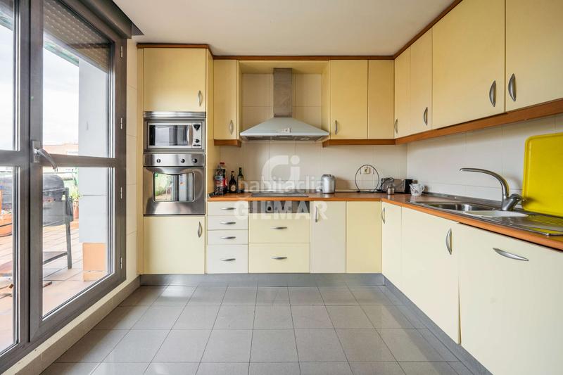 Foto e1790413-a975-4c5a-8c6a-5aed73972a0e. Attico con riscaldamento piscina in Guindalera Madrid