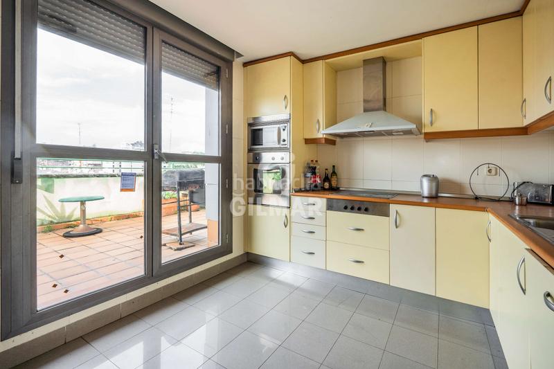 Foto f73c5e61-550e-48aa-8490-eeb6a348d1d7. Attico con riscaldamento piscina in Guindalera Madrid