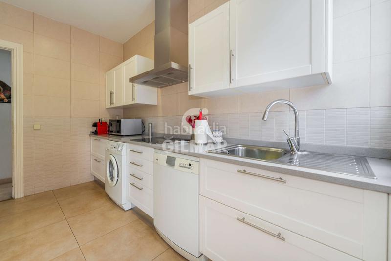 Foto d044f4d9-1666-4720-8fa6-f7234e9f7ebe. Chalet mit heizung in Ciudad Jardín Madrid