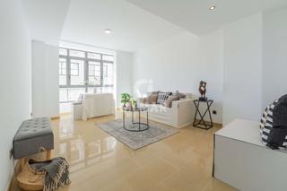 Pis a Guindalera. Se comercializa esta vivienda de reciente construcción situada e