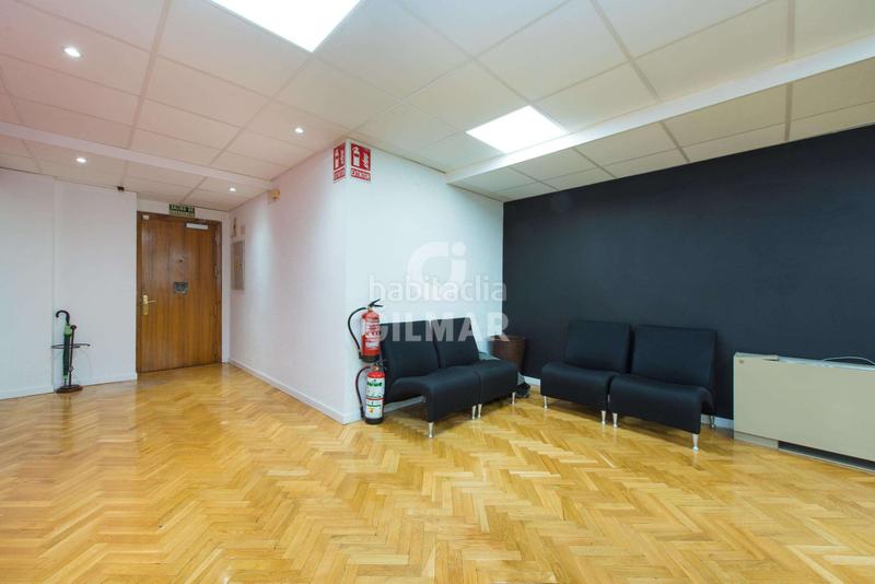 Foto b9cd15b3-3249-47e5-ae64-37dd3445e05e. Office space with heating in Prosperidad Madrid