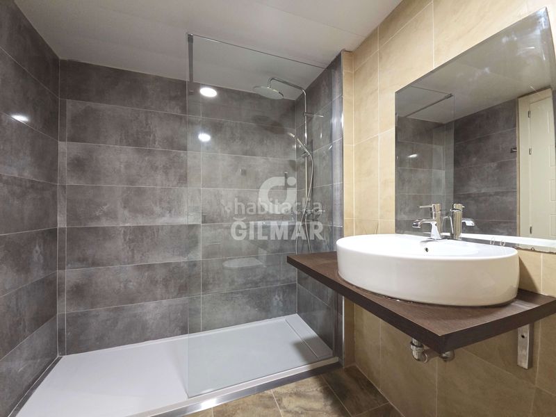 Estudio presentamos este magnífico estudio a estrenar ideal como primera vivienda o inversión.este estupendo estudio destaca por ser muy l en Madrid - Imagen 13