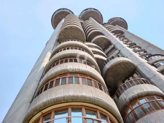 Piso en Prosperidad. En el emblemático edificio torres blancas, una joya arquitectóni