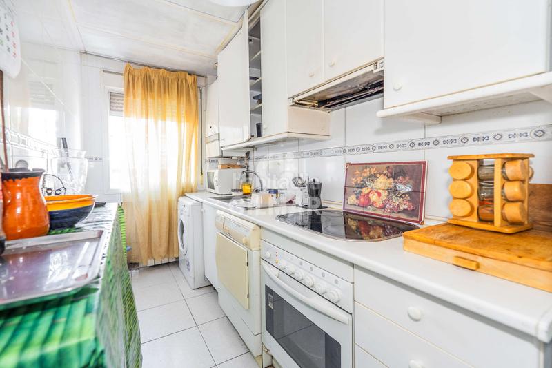 Foto 5ee0cc53-c9a1-424b-984a-891f9d364c04. Flat with heating in Quintana Madrid