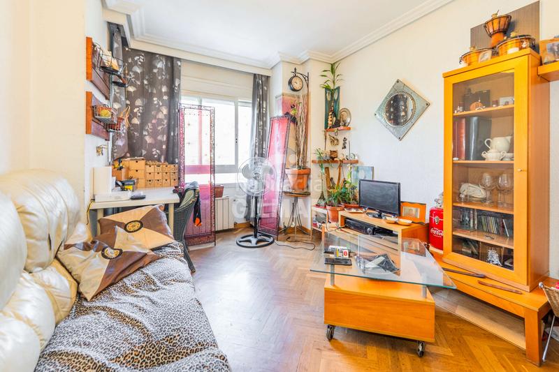 Foto a9e0a698-068e-43bd-92fd-e14b32260f30. Flat with heating in Quintana Madrid