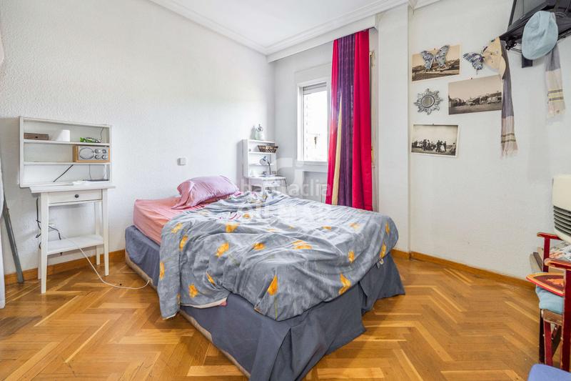 Foto f5c55387-b44d-4ad9-8b90-3d3f9f536f58. Flat with heating in Quintana Madrid