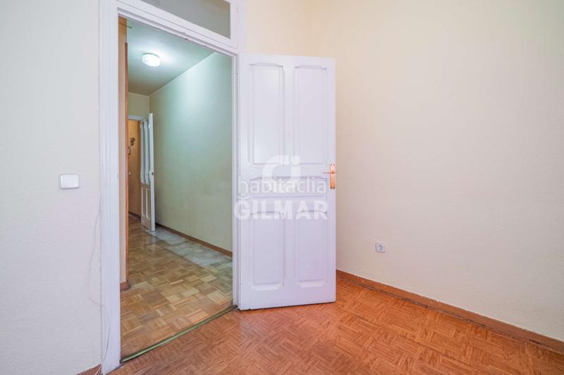 Foto 289c6a25-726f-4ada-b5b9-a1c72ff0bcf3. Piso en el prestigioso barrio de Guindalera, dentro del emblemático distrito de salamanca, se presenta esta fascinante vivienda en altu en Madrid
