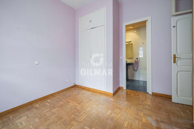 Foto 50a2caa3-320d-4bd4-a6e2-4ee75b6bd3f3. Piso en el prestigioso barrio de Guindalera, dentro del emblemático distrito de salamanca, se presenta esta fascinante vivienda en altu en Madrid
