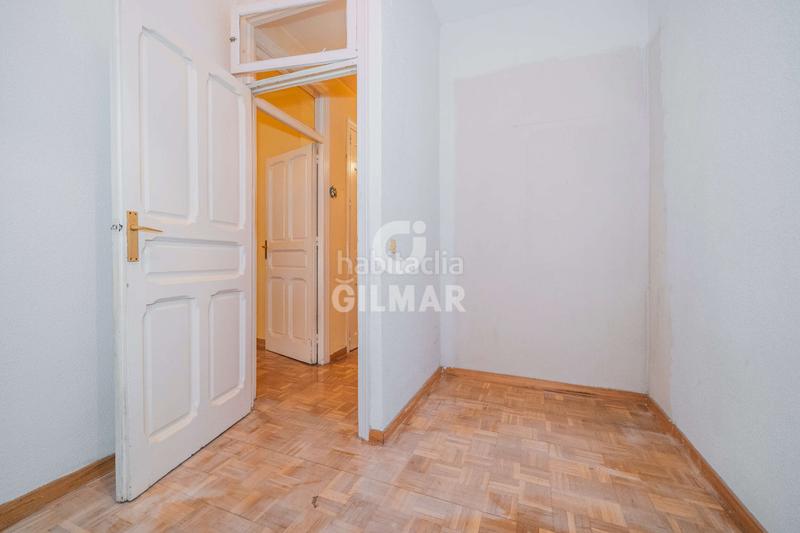 Foto 6a8fdd2f-8b49-49eb-9d4e-b472b48d6119. Piso en el prestigioso barrio de Guindalera, dentro del emblemático distrito de salamanca, se presenta esta fascinante vivienda en altu en Madrid