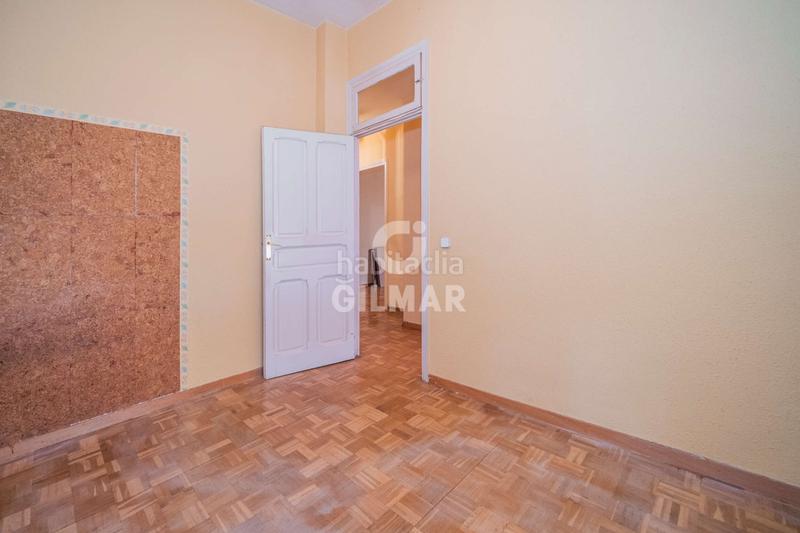 Foto 7a09bf7c-3d07-49ba-a879-04089af2d9a5. Piso en el prestigioso barrio de Guindalera, dentro del emblemático distrito de salamanca, se presenta esta fascinante vivienda en altu en Madrid