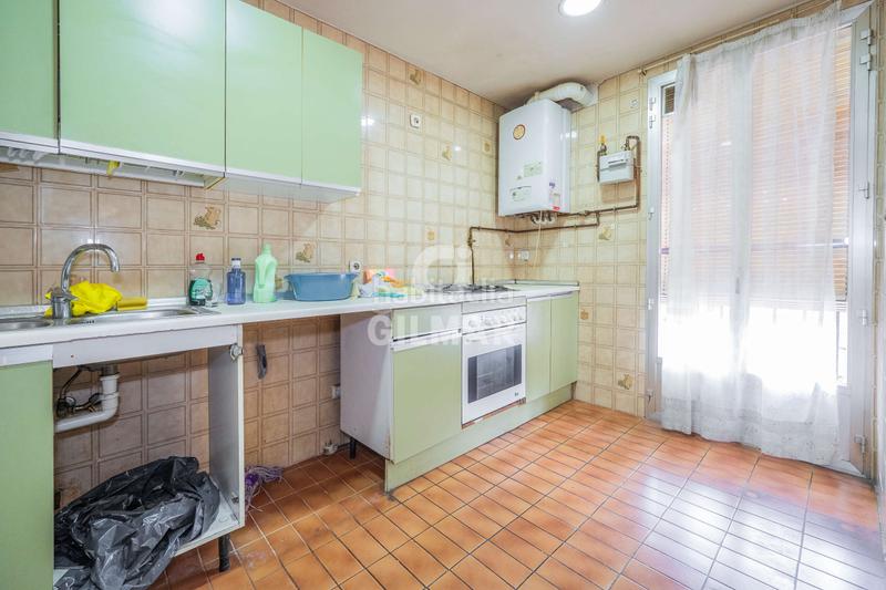 Foto 9feb075c-710b-4b28-9561-07803ec31f02. Piso en el prestigioso barrio de Guindalera, dentro del emblemático distrito de salamanca, se presenta esta fascinante vivienda en altu en Madrid