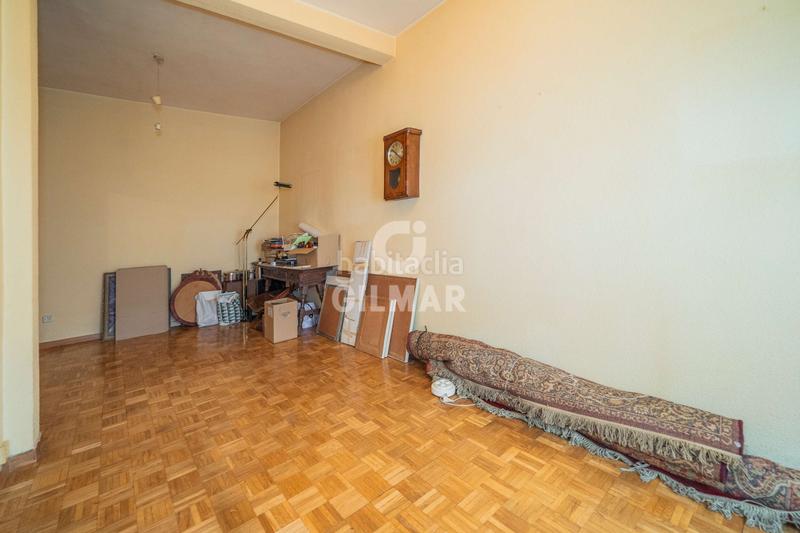 Foto a3375d7b-41ec-44a9-8ae2-d7ee13c4c9e1. Piso en el prestigioso barrio de Guindalera, dentro del emblemático distrito de salamanca, se presenta esta fascinante vivienda en altu en Madrid