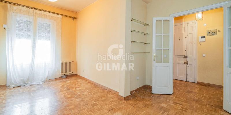 Foto ac5e7d84-14ca-4914-9b61-e058139768fe. Piso en el prestigioso barrio de Guindalera, dentro del emblemático distrito de salamanca, se presenta esta fascinante vivienda en altu en Madrid