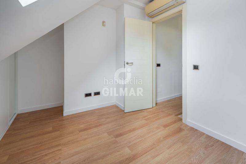 Foto 306d266f-671d-4c7c-80b3-f0bc917f6325. Ático presentamos este magnífico áticodúplex con terraza solarium.este inmueble se compone de 57m construidos, además de disponer del us en Madrid