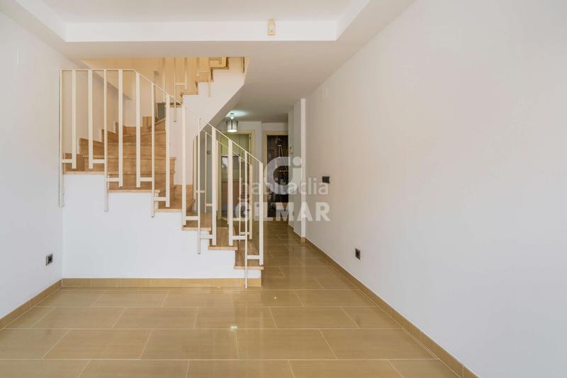 Foto b1928d51-c873-497b-8221-12f70702e896. Ático presentamos este magnífico áticodúplex con terraza solarium.este inmueble se compone de 57m construidos, además de disponer del us en Madrid