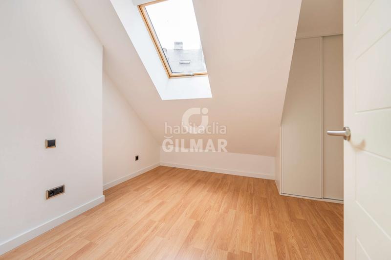 Foto bf559895-6f7c-413f-9d5c-aad2b8aee1f0. Ático presentamos este magnífico áticodúplex con terraza solarium.este inmueble se compone de 57m construidos, además de disponer del us en Madrid