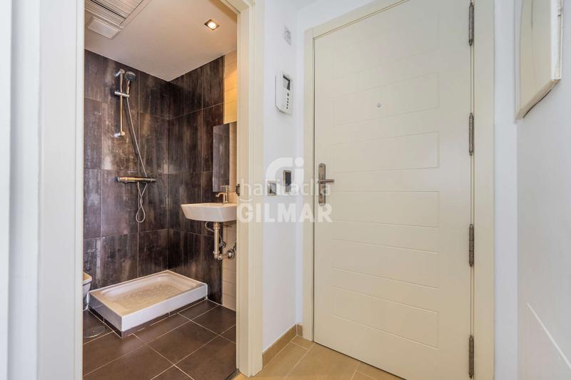 Foto da57ff28-0a82-479d-82c8-2f7d28e5b43f. Ático presentamos este magnífico áticodúplex con terraza solarium.este inmueble se compone de 57m construidos, además de disponer del us en Madrid