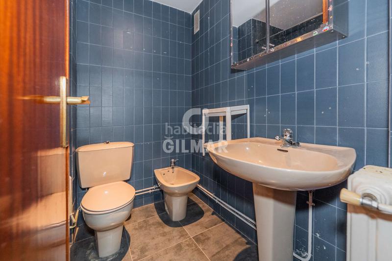 Foto 65353b65-76b9-400d-923b-55aef9e2c078. Piso les presentamos este magnífico piso para reformar de 117 metros construidos con grandes posibilidades de redistribución de los esp en Madrid