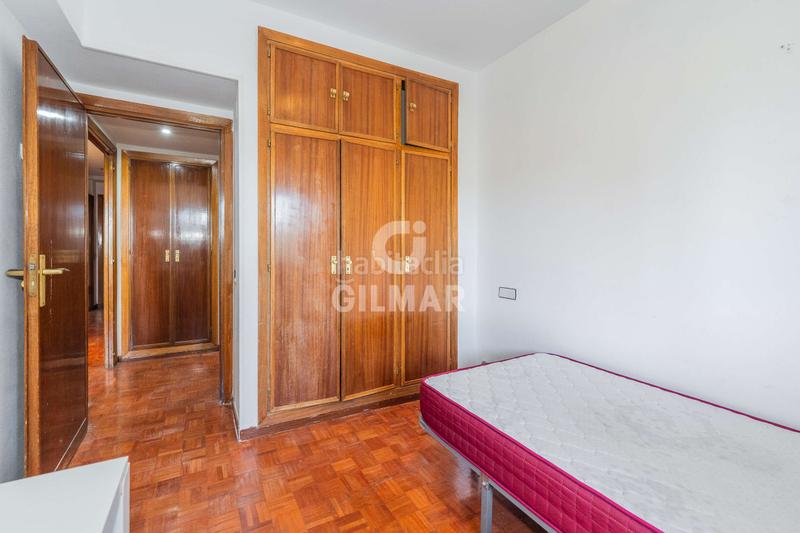 Foto e3c0ebcc-bd72-4d9e-a46f-a5edbba9dbf1. Piso les presentamos este magnífico piso para reformar de 117 metros construidos con grandes posibilidades de redistribución de los esp en Madrid