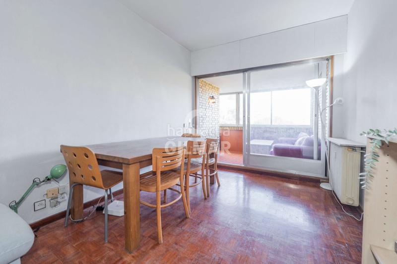 Foto e779ffaf-dc23-45b7-881b-2dddb21cbbd7. Piso les presentamos este magnífico piso para reformar de 117 metros construidos con grandes posibilidades de redistribución de los esp en Madrid