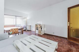 Pis a Guindalera. Les presentamos este magnífico piso para reformar de 117 metros