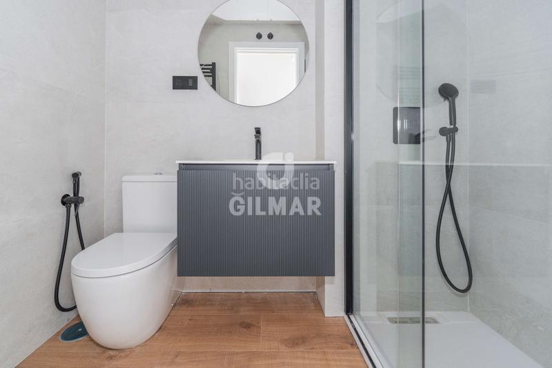 Foto 213a1de0-fa90-4783-bdb4-296b8b8a2879. Àtic amb calefacció a Guindalera Madrid