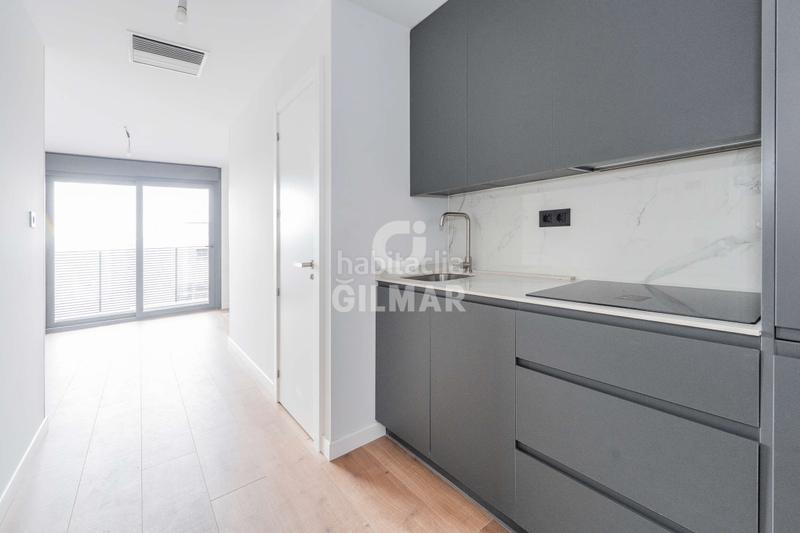 Foto 2bde9c88-ed85-4079-af23-8e791b911c93. Àtic amb calefacció a Guindalera Madrid