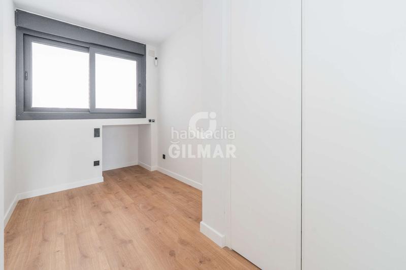 Foto 57a1ed2e-d3c9-4cc7-aa31-32212d7f35e9. Àtic amb calefacció a Guindalera Madrid