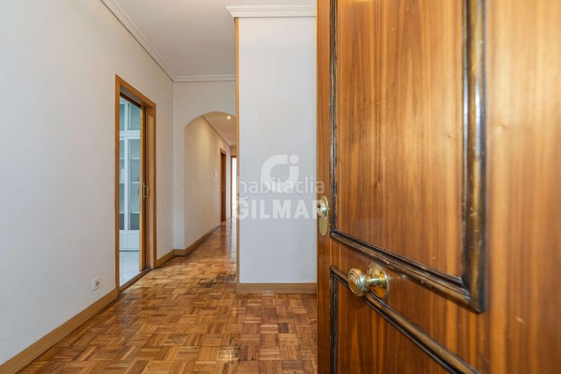 Foto 4a2f9509-bb22-4e2a-b580-f3fe70e0ead9. Pis amb calefacció aparcament a Prosperidad Madrid