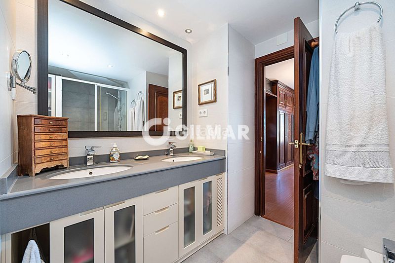 Foto 0530f089-8533-4839-be49-73bf42e260e5. Pis amb calefacció aparcament a Ciudad Jardín Madrid