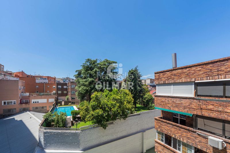 Foto b0cad3ba-5640-40eb-b817-e378b811c0c3. Pis amb calefacció a Guindalera Madrid