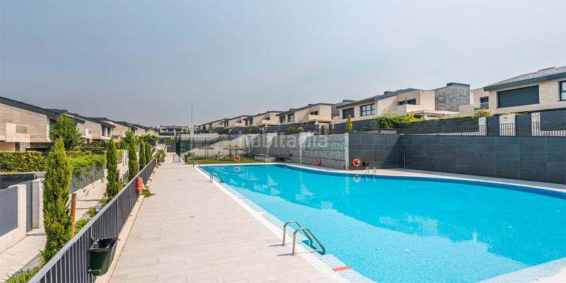 Foto 897ab2f5-83ec-49d8-b90e-22aa31b346c2. Maison jumelée avec chauffage parking piscine dans Cortijo sur Boadilla del Monte