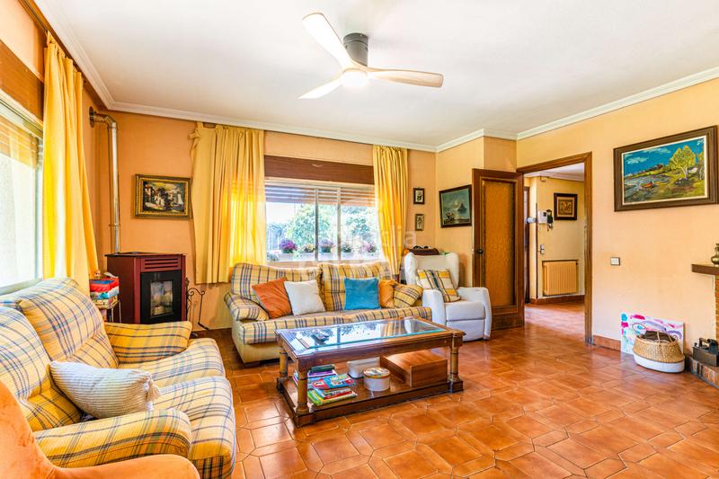 Foto df6db7ef-8019-420d-84c8-20f9fa0c19a1. Chalet avec chauffage parking piscine dans Raya del Palancar-Guadamonte Villanueva de la Cañada