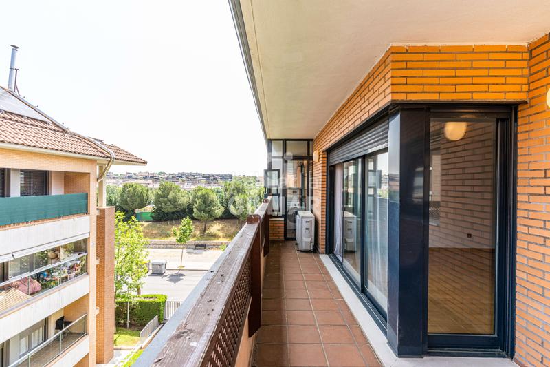 Foto 04e37d3a-9cc7-45aa-984b-bd82ed5a569e. Flat with heating parking pool in Sector B Boadilla del Monte
