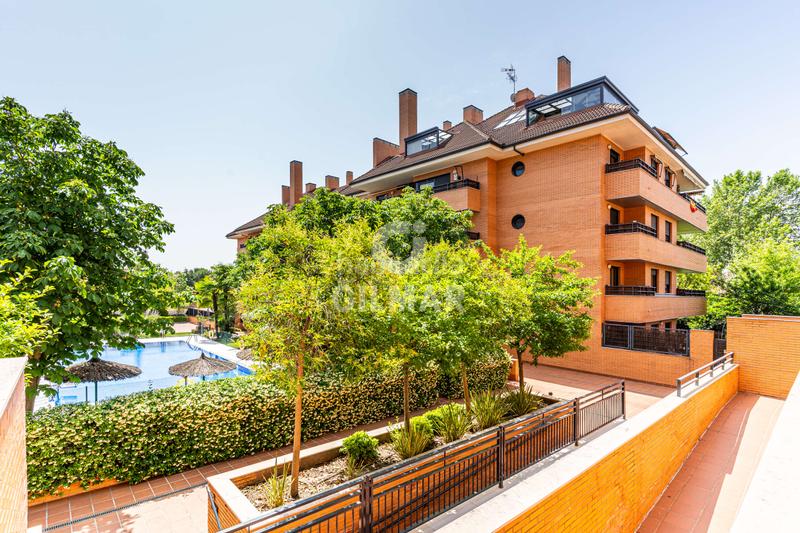 Foto 3004be95-bc2d-4f70-a257-7a7edd7535e0. Flat with heating parking pool in Sector B Boadilla del Monte